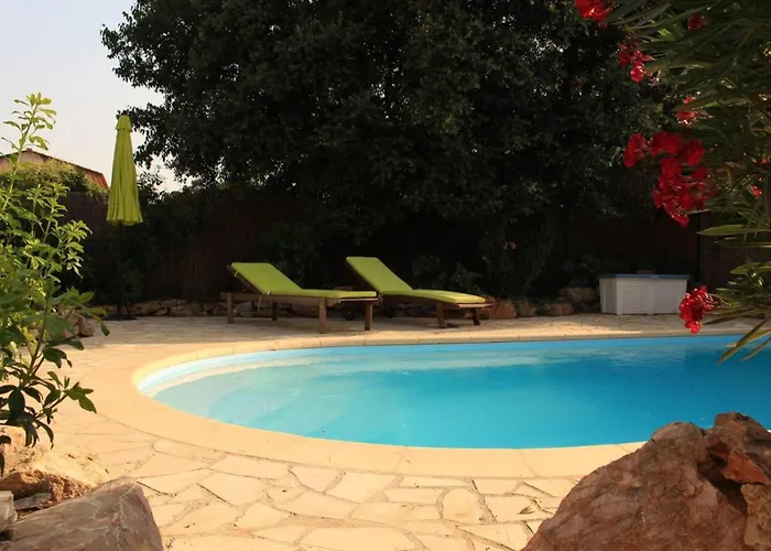 Stunning Cottage With Pool In Provence France