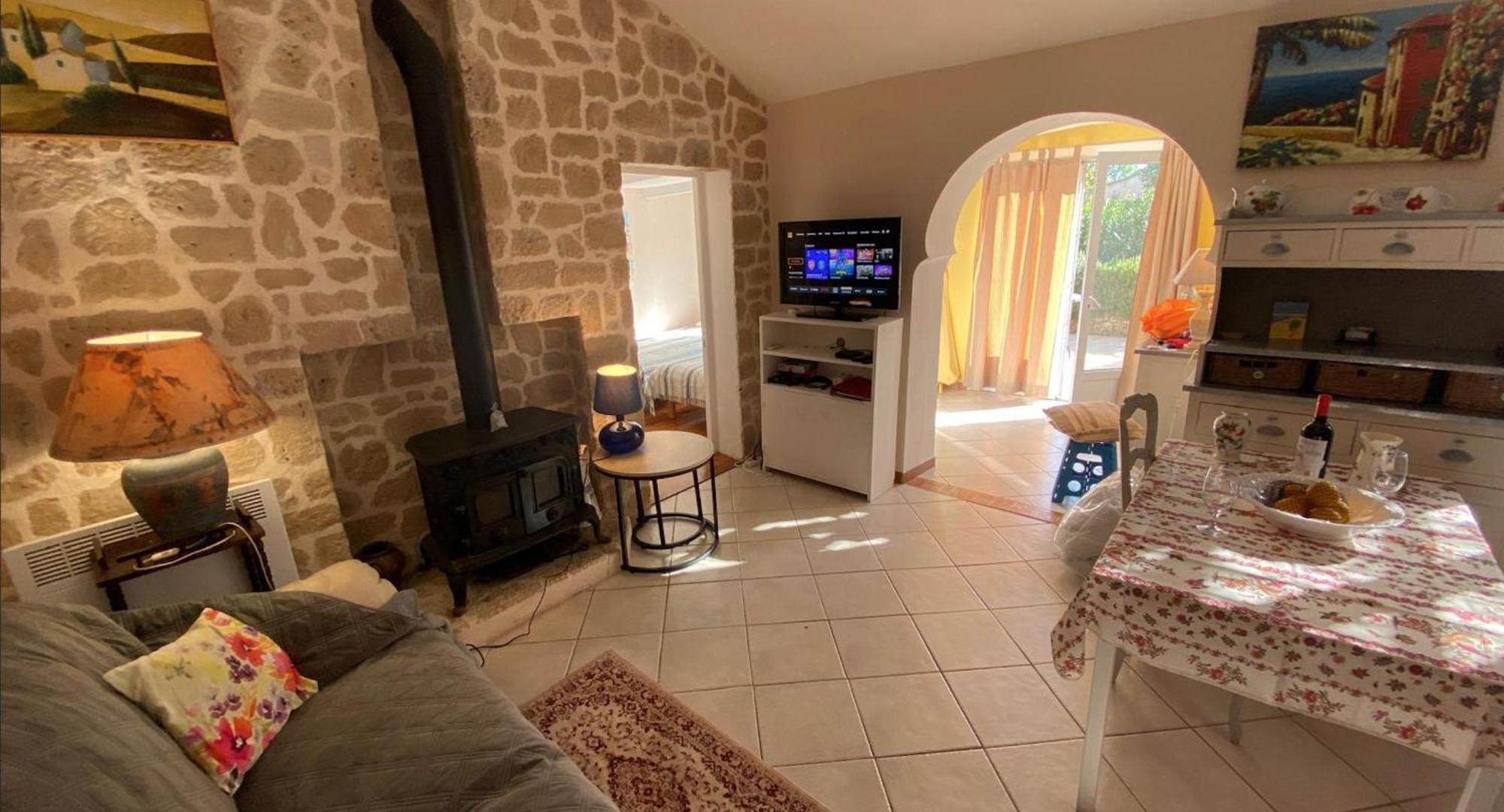 Hébergement de vacances Stunning With Pool In Provence France *